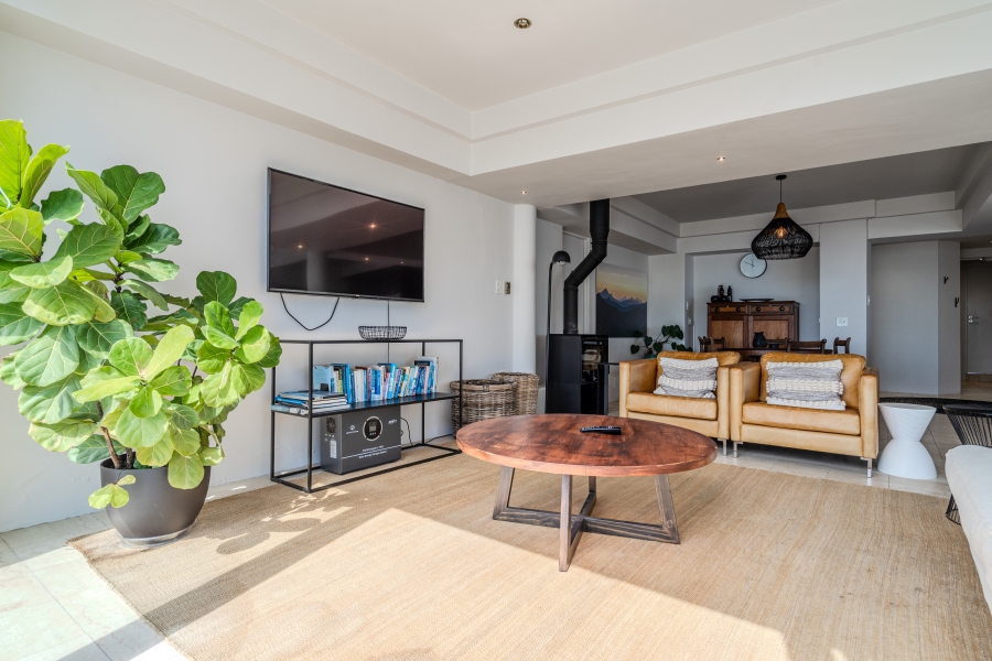 2 Bedroom Property for Sale in Sea Point Western Cape